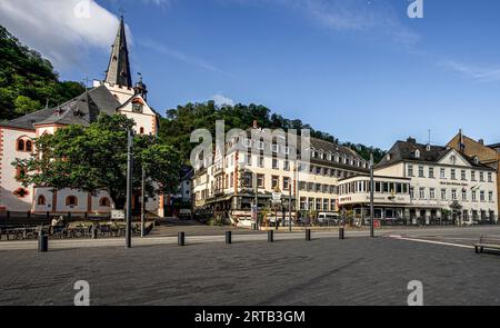 Chiesa Collegiata evangelica tardo gotica e Hotel am Markt, St Goar, alta Valle del Medio Reno, Renania-Palatinato, Germania Foto Stock