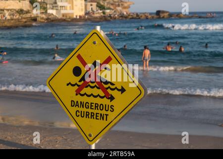 Cartello segnaletico a Bondi Beach, Sydney, NSW, Australia. Foto Stock