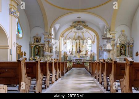 Chiesa Parrocchiale di St Johannes Nepomuk a Bayerisch Eisenstein nella Foresta bavarese nella bassa Baviera, Baviera, Germania Foto Stock