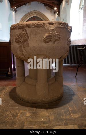 Il font, St. Thomas's Church, Catthorpe, Leicestershire, Inghilterra, Regno Unito Foto Stock