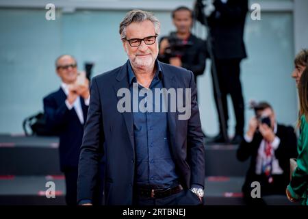 Max Tortora partecipa al Red carpet per il film 'Felicità alla 80° Mostra Internazionale d'Arte cinematografica di Venezia Foto Stock