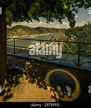 William Turner Route, luogo di un motivo dipinto di William Turner con vista sulla Loreley Valley con St. Goarshausen e St Goar, Upper Middle Foto Stock