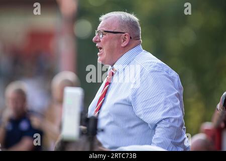 Steve Evans, mentre era manager dello Stevenage Football Club durante la partita Foto Stock