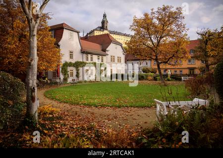 Schillerhaus con Heidecksburg sullo sfondo, Rudolstadt, distretto di Saalfeld-Rudolstadt, Turingia, Germania, Europa Foto Stock