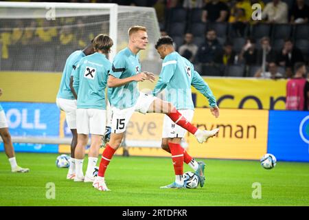 Stoccolma, Svezia. 12 settembre 2023. L'Austrias Philipp Lienhart si scalda prima della partita di calcio di qualificazione del gruppo F Euro 2024 tra Svezia e Austria alla Friends Arena di Stoccolma, Svezia, il 12 settembre 2024.foto: Fredrik Sandberg/TT/code 10080 credito: TT News Agency/Alamy Live News Foto Stock