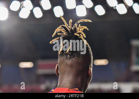 Granada, Granada. 12 settembre 2023. GRANADA, SPAGNA - 12 SETTEMBRE: Dettaglio dei capelli della spagnola Nico Williams durante la partita tra la Nazionale spagnola e la Federazione calcistica cipriota delle qualificazioni europee FIFA il 12 settembre 2023, al Nuevo Los Carmenes di Granada, Spagna. (Foto di Samuel Carreño/PxImages/Sipa USA) credito: SIPA USA/Alamy Live News Foto Stock