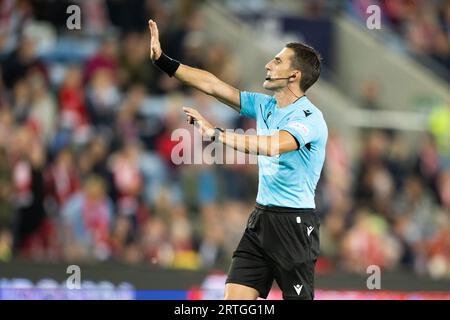 Oslo, Norvegia. 12 settembre 2023. L'arbitro Nikola Dabanovic visto durante la partita di qualificazione a Euro 2024 tra Norvegia e Georgia all'Ullevaal Stadion di Oslo. (Foto: Gonzales Photo/Alamy Live News Foto Stock