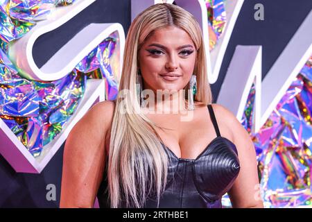 NEWARK, NEW JERSEY, USA - 12 SETTEMBRE: Bebe Rexha arriva agli MTV Video Music Awards 2023 che si sono tenuti al Prudential Center il 12 settembre 2023 a Newark, New Jersey, Stati Uniti. (Foto di Xavier Collin/Image Press Agency) Foto Stock