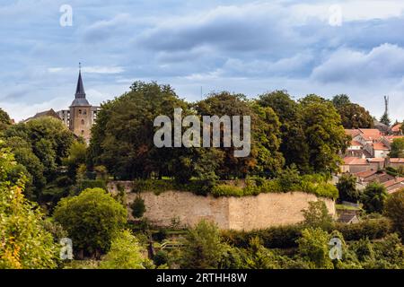 Val de Briey, Meurthe-et-Moselle, vista panoramica sui bastioni e sulla città Foto Stock