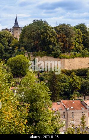 Val de Briey, Meurthe-et-Moselle, vista panoramica sui bastioni e sulla città Foto Stock