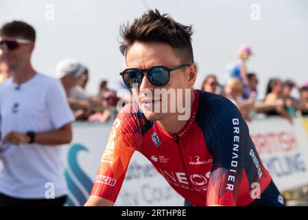 Tom Pidcock del team INEOS Grenadiers alla gara ciclistica del Tour of Britain, tappa 6, partenza a Southend on Sea, Essex, Regno Unito. Foto Stock