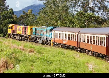 Cairns, Australia, giugno 27 2016: La famosa Kuranda Scenic Railway vicino a Cairns, Queensland, Australia Foto Stock