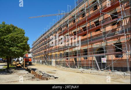 Karlovac, Croazia - 1 settembre 2023. Nel centro storico di Karlovac sono in corso importanti lavori di ristrutturazione e di costruzione stradale Foto Stock