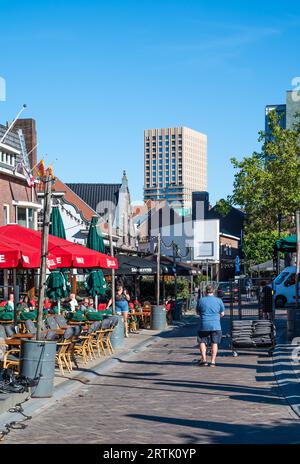 Tilburg, Brabante settentrionale, Paesi Bassi, 8 settembre 2023 - via dello shopping nel centro della città, zona pedonale Foto Stock