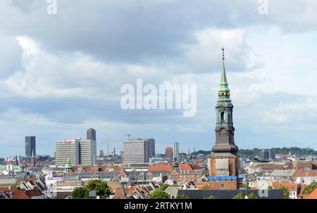 Vista sulla città dalla Torre Rotonda nel centro di Copenaghen, Danimarca. Foto Stock