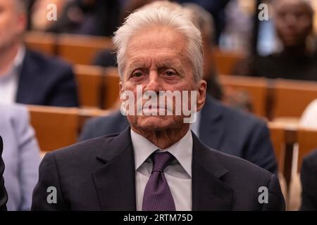 New York, USA. 13 settembre 2023. Michael Douglas partecipa all'apertura dell'evento stampa del Perelman Performing Arts Center e al taglio del nastro a New York il 13 settembre 2023. Il Perelman Performing Arts Center è stato costruito sul sito del World Trade Center ed è l'ultimo pezzo di riqualificazione di questo sito dopo l'attacco terroristico del 9/11 a New York, dove sono morte più di 3.000 persone. (Foto di Lev Radin/Sipa USA) credito: SIPA USA/Alamy Live News Foto Stock