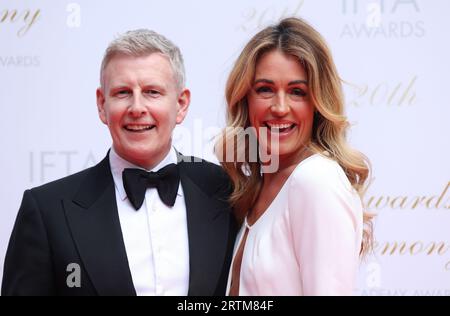 Foto del file datata 7/5/2023 di Patrick Kielty e Cat Deeley arrivano sul tappeto rosso prima della cerimonia di premiazione della 20a Irish Film and Television Academy (IFTA) al Dublin Royal Convention Centre. Data di emissione: Giovedì 14 settembre 2023. Foto Stock