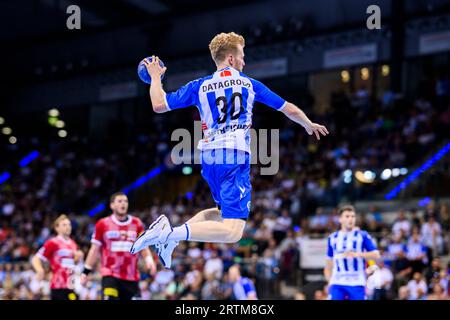 Stoccarda, Germania. 1 settembre 2023. Pallamano: Bundesliga, TVB Stoccarda - Füchse Berlin, Porsche Arena. Sascha Pfattheicher di Stoccarda in azione. Credito: Tom Weller/dpa/Alamy Live News Foto Stock