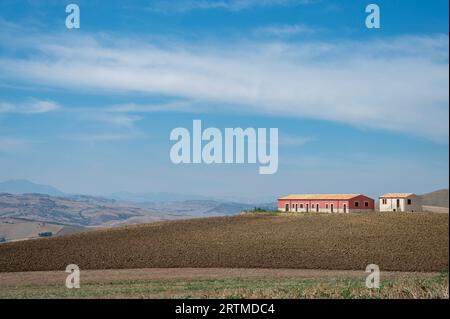 Paesaggio rurale della Sicilia centrale Foto Stock