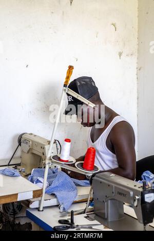 Laboratorio Tayloring a Fatick, Senegal. Foto Stock