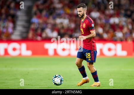 Jose Gaya, spagnolo, durante la partita di qualificazione europea di UEFA EURO 2024 tra Spagna e Cipro allo stadio Los Carmenes il 12 settembre 2023, a Granada, Spagna. Foto Joaquin Corchero / SpainDppi / DPPI Foto Stock