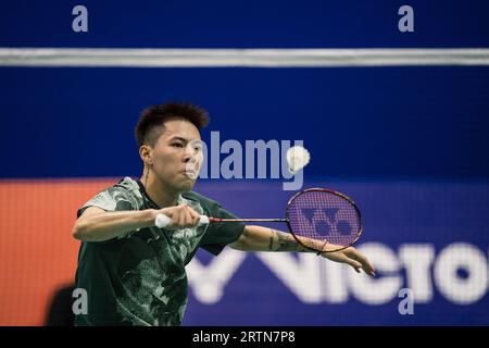 Hong Kong, Cina. 13 settembre 2023. Lee Cheuk Yiu di Hong Kong Cina gioca durante il singolo round maschile del 32 match contro il Weng Hong Yang della Cina il secondo giorno dei campionati di badminton VICTOR Hong Kong Open 2023 all'Hong Kong Coliseum. Punteggio finale; Hong Kong, Cina 2:0 Cina. Credito: SOPA Images Limited/Alamy Live News Foto Stock
