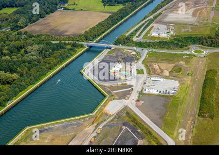 Luftbild, Wasserstadt Aden, Baugebiet für geplantes Stadtquartier auf dem Gelände der ehemaligen Zeche Haus Aden, Oberaden, Bergkamen, Ruhrgebiet, Nordrhein-Westfalen, Deutschland ACHTUNGxMINDESTHONORARx60xEURO *** Vista aerea, Wasserstadt Aden, area di costruzione del quartiere urbano previsto sul sito dell'ex miniera Haus Aden, Oberaden, Bergkamen, regione della Ruhr, Renania settentrionale-Vestfalia, Germania ATTENTIONxMINESTHONORARx60xEURO Foto Stock