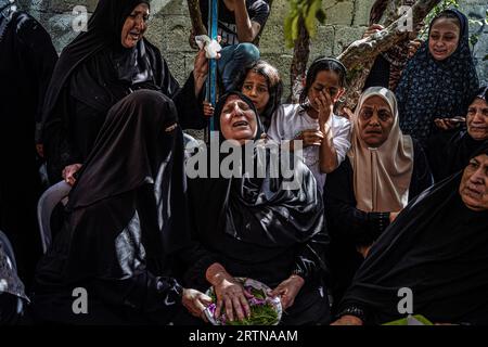 Gaza, Gaza, Palestina. 14 settembre 2023. La madre del martire e i parenti piangono a causa del loro dolore per la perdita di uno dei loro figli (Credit Image: © Saher Alghorra/ZUMA Press Wire) SOLO USO EDITORIALE! Non per USO commerciale! Foto Stock