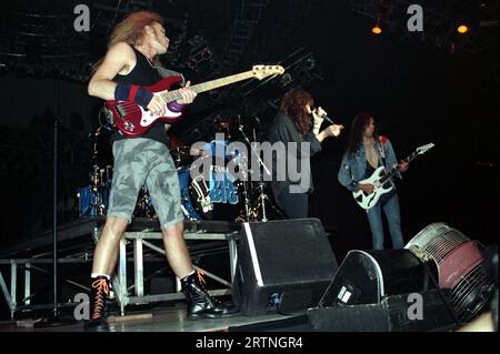 Milano Italia 1993-11-18: Gruppo Mr.Big in concerto al Palatrussardi Foto Stock