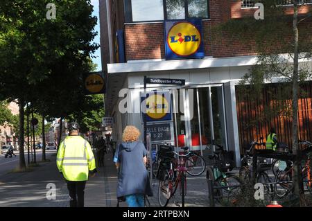 14 settembre 2023/ catena di negozi di alimentari Deutsche Lidl a Herlev, capitale danese, Copenaghen, Danimarca. (Foto: Francis Joseph Dean/Dean Pictures) Foto Stock