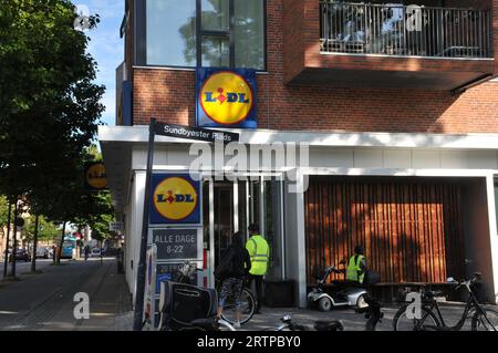 14 settembre 2023/ catena di negozi di alimentari Deutsche Lidl a Herlev, capitale danese, Copenaghen, Danimarca. (Foto: Francis Joseph Dean/Dean Pictures) Foto Stock