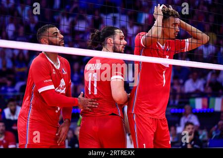 Roma, Italia. 14 settembre 2023. Earvin N'Gapeth, Antoine Brizard e Barthelemy Chinenyeze di Francia durante la semifinale CEV EuroVolley Men 2023 tra Italia e Francia al Palazzetto dello Sport di Roma, 14 settembre 2023. Crediti: Insidefoto di andrea staccioli/Alamy Live News Foto Stock