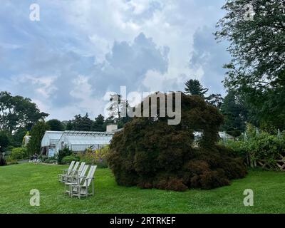 Giardini presso il Wave Hill Public Garden and Cultural Center, Riverdale, New York, USA. Foto Stock