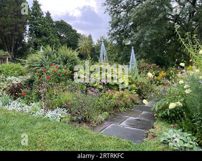 Giardini presso il Wave Hill Public Garden and Cultural Center, Riverdale, New York, USA. Foto Stock