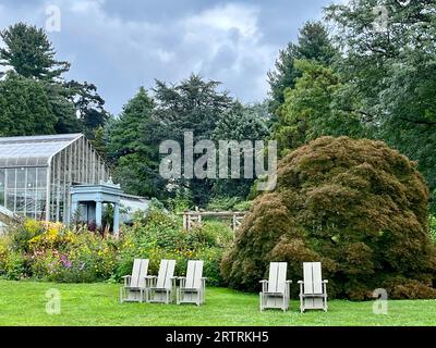 Giardini presso il Wave Hill Public Garden and Cultural Center, Riverdale, New York, USA. Foto Stock