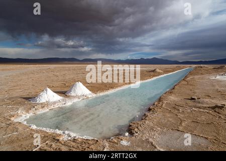 La salina si trova nelle Salinas Grandes, nel nord-ovest dell'Argentina Foto Stock