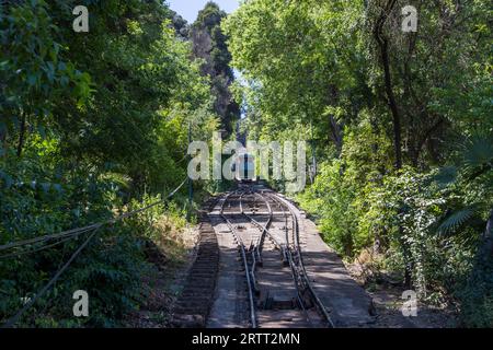 Santiago del Cile, Cile, 28 novembre 2015: Funivia fino alla collina di San Cristobal Foto Stock