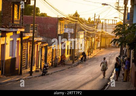 Trinidad, Cuba il 29 dicembre 2015, Streetscene in afternoon light Foto Stock