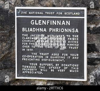 Glenfinnan Bliadhna Phrionnsa, National Trust for Scotland, targa del monumento giacobita Foto Stock