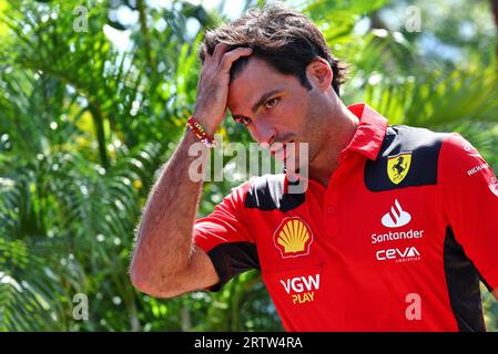 Singapore, Singapore. 15 settembre 2023. Carlos Sainz Jr (ESP) Ferrari. Formula 1 World Championship, Rd 16, Gran Premio di Singapore, venerdì 15 settembre 2023. Circuito di Marina Bay Street, Singapore. Crediti: James Moy/Alamy Live News Foto Stock