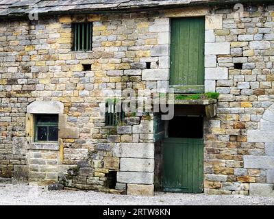 Stone Barn sulla Nidderdale Way a Bouthwaite Nidderdale AONB North Yorkshire Inghilterra Foto Stock