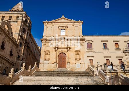 Chiesa di San Francesco d'Assisi, edificio iconico nel centro storico di noto, pittoresca cittadina della Sicilia, Italia Foto Stock