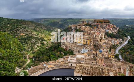 Ragusa Ibla è il quartiere più antico del centro storico di Ragusa, una città dell'isola di Sicilia. Italia Foto Stock