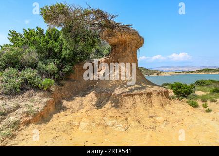 Spiagge di ciottoli Isola di Rab Vacanze estive in Croazia Foto Stock