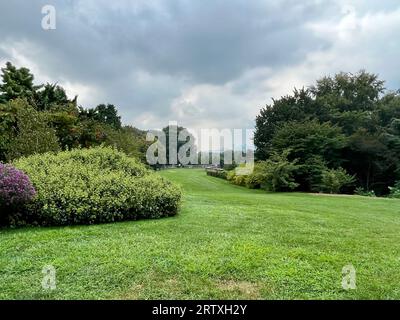 Giardini presso il Wave Hill Public Garden and Cultural Center Foto Stock