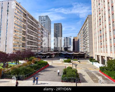 Complesso residenziale Olympiades nel tredicesimo distretto di Parigi - CITTÀ DI PARIGI, FRANCIA - 4 SETTEMBRE. 2023 Foto Stock