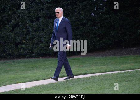 Washington, Stati Uniti. 15 settembre 2023. Il presidente degli Stati Uniti Joe Biden lascia la Casa Bianca a Washington, DC, diretto a Wilmington, DE, venerdì 15 settembre, 2023.Credit: Chris Kleponis/Pool via CNP Credit: abaca Press/Alamy Live News Foto Stock