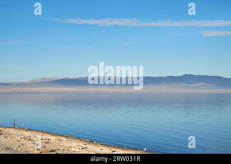 Desert Shores, California, USA. 29 dicembre 2016. Il Mare di Salton dalla comunità di Desert Shores sul lato ovest del mare. (Immagine di credito: © Ian L. Sitren/ZUMA Press Wire) SOLO USO EDITORIALE! Non per USO commerciale! Foto Stock