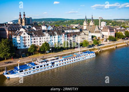 Koblenz città vecchia antenna vista panoramica. Koblenz è una città sul Reno dove è stato affiancato da fiume Moselle. Foto Stock