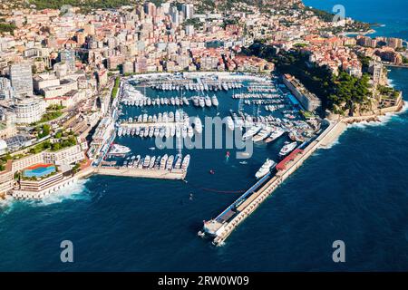 Monte Carlo antenna porta vista panoramica nel Principato di Monaco. Il Principato di Monaco è un paese sulla Costa Azzurra vicino alla Francia in Europa. Foto Stock